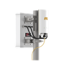 Punto de Acceso de 1.5 Gbps / MU-MIMO 4x4 / 4.9-6.4 GHz / 4 Conectores N-hembra / Hasta 100 clientes concurrentes / Incluye POE y cable de alimentación / Soporta monitoreo en la nube