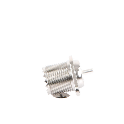 Conector UHF Hembra (SO-239-2H) para Chasis, Doble Perforación, Conductor Central Soldable, Níquel/ Plata/ PBT.