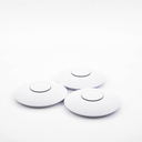 Paquete de 3 Access Point UniFi 802.11ac Wave 2, MU-MIMO4X4 con antena Beamforming, hasta 1.7 Gbps, para interior PoE 802.3af, soporta 200 clientes, No incluyen PoE&acute;s