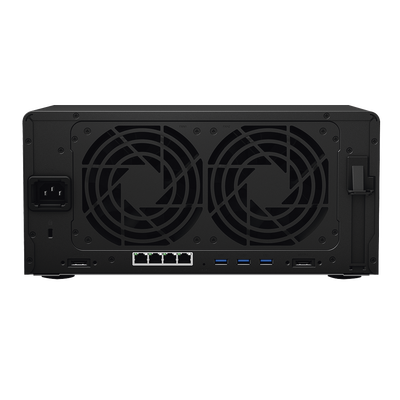 Servidor NAS de escritorio con 8 bahías / Expansible a 18 bahías / Hasta 252 TB / 4GB de RAM