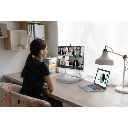 Sistema de Videoconferencia Todo en Uno DeskVision A24 de Yealink con cámara 4K y pantalla táctil de 24”