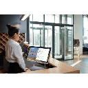 Sistema de Videoconferencia Todo en Uno DeskVision A24 de Yealink con cámara 4K y pantalla táctil de 24”