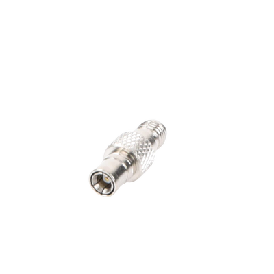 Adaptador en linea de conector SMA Hembra a SMB.