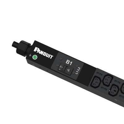 PDU Básico para Distribución de Energía, Enchufe de Entrada NEMA L6-30P, Con 20 Salidas C13, de Instalación Vertical, 208 Vca, 30 Amp