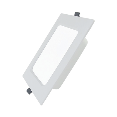 Spot Cuadrado Empotrable / 30 x 30 cm / Luz Fría / 110 V / 24 W / 2040 lúmenes / 25000 hrs / Ángulo de apertura 120° / IP20