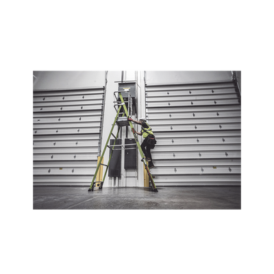 Escalera Fija de 8' (2.4m) de Fibra de Vidrio con Jaula y Peldaños de Aluminio. (SKU:19708-146).