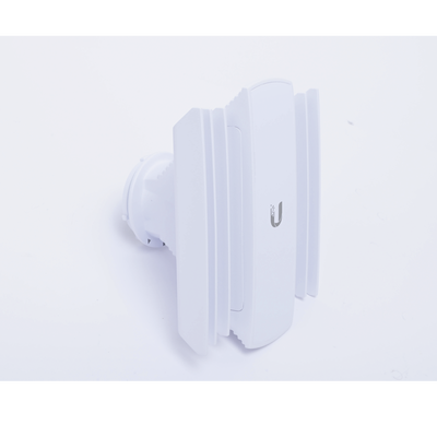 Antena sectorial asimétrica tipo HORN de 90 grados de apertura de 13 dBi, 5 GHz (5.150 - 5.850 MHz) para equipos PrismStation e IsoStation