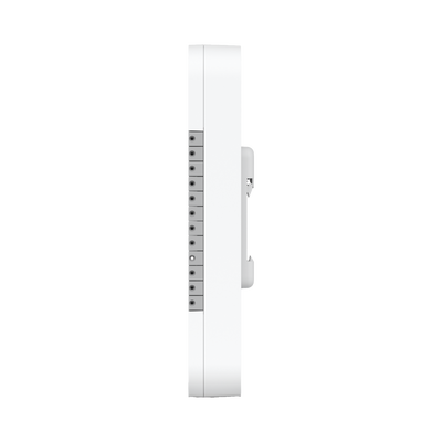 UniFi Access Hub Door, puede conectar 2 lectores y 2 cámaras (no incluidos) para controlar solo una puerta / 2 terminales AUX y 4 entradas adicionales (sensores y botones) POE 802.3bt no incluido