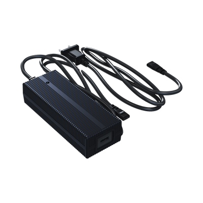 Cargador Rápido Go2 / 302.4W / Entrada 100-240V~50/60Hz / Salida 33.6V 9.0A / Carga Rápida en 0.8 Horas / Compatible con Baterías Estándar y de Larga Duración
