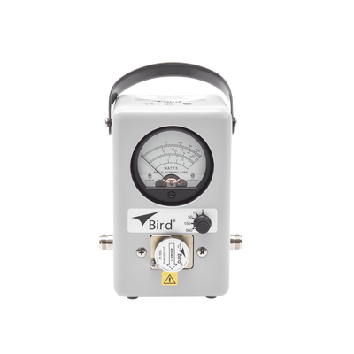 Wattmetro Direccional Thrueline de Banda Ancha con Elemento Fijo de 25-1000 MHz, 5-500 Watt .
