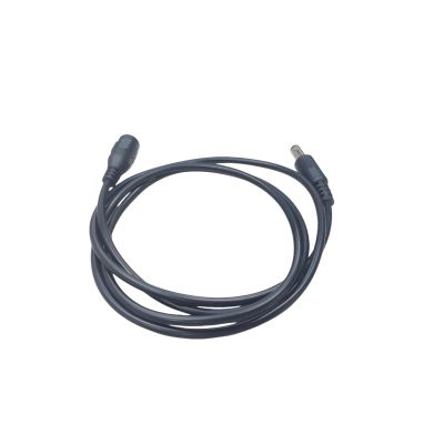 Cable con Conector Macho  ahembra (Pigtail) | Forro negro |  Alimentación para Vcc | Polarizado | Largo 1 metro | Calibre 22AWG.