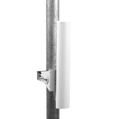 Antena sectorial para radio estaciones base airMAX de 90 grados de cobertura horizontal, 5 GHz (4.90-5.85 GHz) de 17 dBi