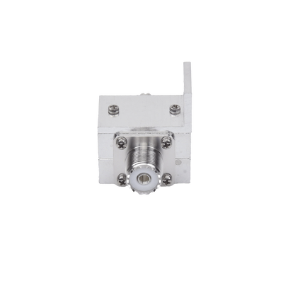 Protector RF Coaxial Contra Descargas Atmosféricas Para 1.5 a 700 MHz Con Ceja Lateral y Conectores UHF Hembra