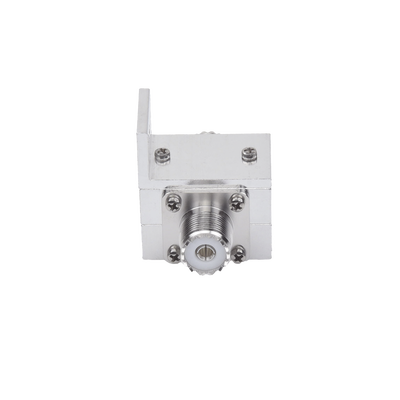 Protector RF Coaxial Contra Descargas Atmosféricas Para 1.5 a 700 MHz Con Ceja Lateral y Conectores UHF Hembra