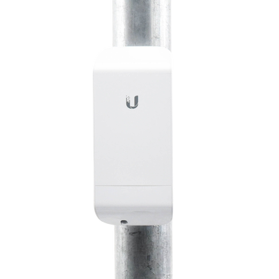 NanoStation airMAX locoM5 CPE,  hasta 150 Mbps, frecuencia 5 GHz (5170-5875 MHz) con antena integrada de 13 dBi