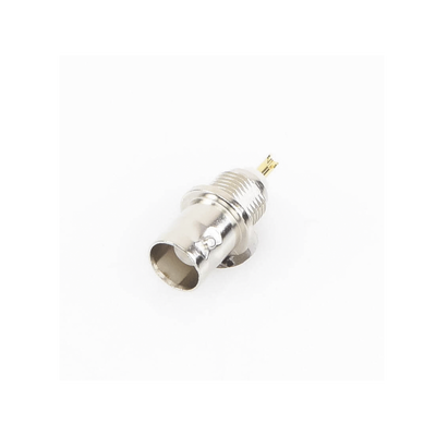Conector BNC Hembra de Montaje Frontal D-Plano, Soldable, Rondana de Seguridad, Níquel/ Oro/ Delrin.