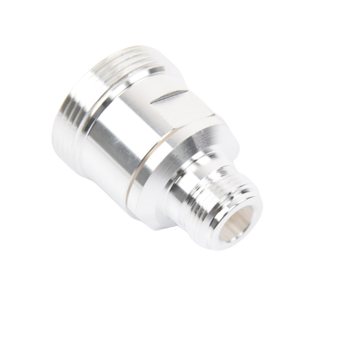 Adaptador en Línea de Conector DIN 7-16 Hembra a N Hembra, Plata / Plata / Teflón.