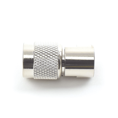 Conector TNC Macho de Rosca para Cables RG-8/X, LMR-240, Níquel/ Oro/ Teflón.