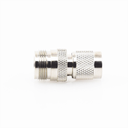 Adaptador en Línea de Conector TNC Macho a N Hembra, Níquel/ Oro/ Teflón.