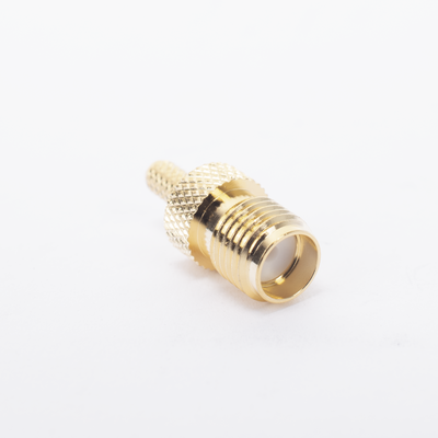 Conector SMA Hembra Inverso de anillo plegable para cable RG-174/U, BELDEN 8216.