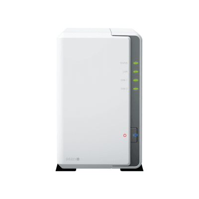 NAS DiskStation DS223j | 2 Bahías | CPU Realtek RTD1619B 1.7 GHz | 1 GB DDR4 | Puerto 1GbE RJ-45 | USB 3.2 Gen 1 | Compatible con HDD y SSD | Synology DSM | RAID 0, 1, JBOD | SMB, AFP, NFS, FTP | Vigilancia IP