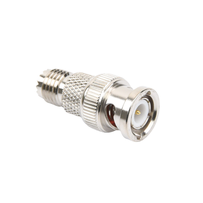 Adaptador en Línea de Conector Mini-UHF Hembra a BNC Macho, Níquel/ Oro/ Teflón.