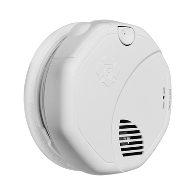 Alarma de Humo con Interconexión Inalámbrica / Advertencia de Voz con Ubicación / Sensor Fotoeléctrico / Baterías AA Reemplazables / 85 dB a 10 pies / Rango de Temperatura 4.4°C a 37.8°C / Cumple UL217