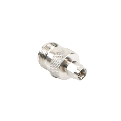 Kit PLUS de Amplificador de Señal Celular 5G / Penta Banda / Soporta 2G, 3G, 4G y 5G / Compatible con TELCEL, AT&T, MOVISTAR y OMV / Cobertura hasta 250 m2 / Incluye Antenas, Jumpers coaxiales y mástil.