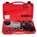 Tarraja Eléctrica para Tubo / 1010 W / Capacidad 1/2"-2" / Velocidad Roscado 25-15 rpm / Reversa 58 rpm / Peso 6 kg / Doble Aislamiento / Incluye Adaptadores Monoblock y Euroblock