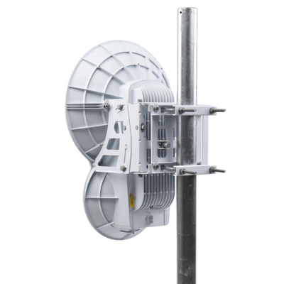 Radio de Backhaul de alta capacidad full duplex, con antena integrada, tecnología airFiber hasta 1.4 Gbps, 24 GHz (24.1 GHz, 24.2 GHz)