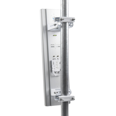 Antena sectorial para estaciones base airMAX AC de 45° de cobertura horizontal, en 5 GHz (5150 - 5875 MHz) de 22 dBi