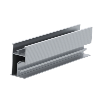Riel 3 para montaje de módulos fotovoltaicos de aluminio anodizado de 4400mm.