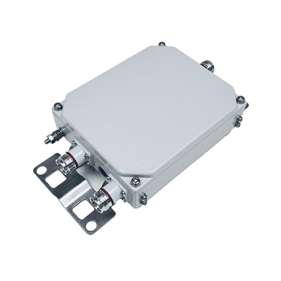 [BK693E] DIPLEXOR 617-220 MHz/ 2300-2700 MHz, 200 W, -161dBc Conector 4.3-10, IP67