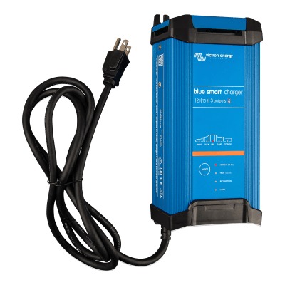 [BSIP2212/15] Blue Smart IP22 12/15(1) / Cargador de Baterías 12V, 15A / Para Ambientes Marinos y Terrestres. /  Bancos de 100 a 200 Ah