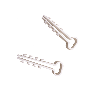 [LPHOLD10] Bolsa con 100 clips sujetadores de plástico para cables de 6 a 12 mm. Ideales para instalaciones en pared, brindan sujeción firme y segura.